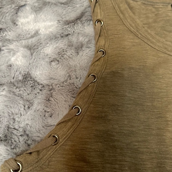 Miss Me Women's Sleeveless Tank Top Olive Green Shoelace Detail Sleeves Medium - Picture 2 of 12